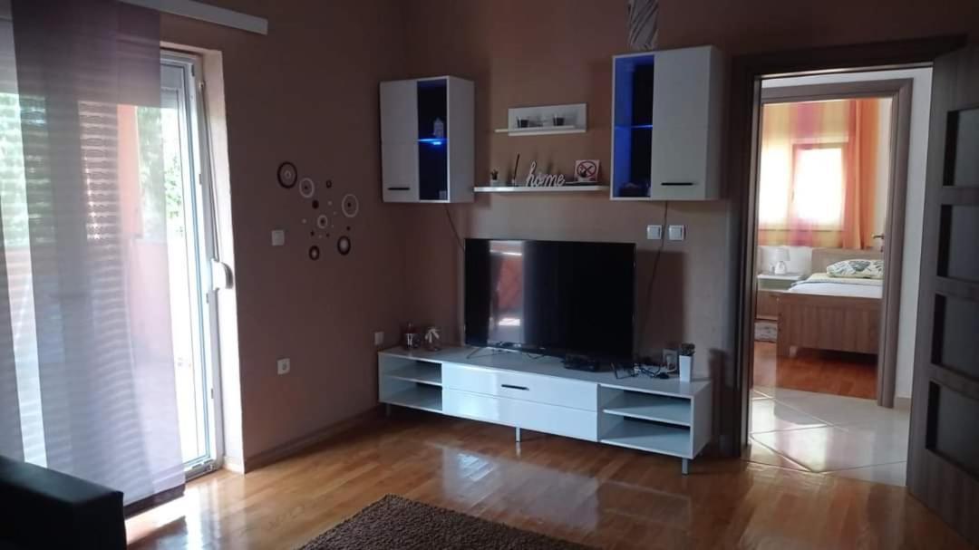 Apartman Dora Sukosan Exterior photo